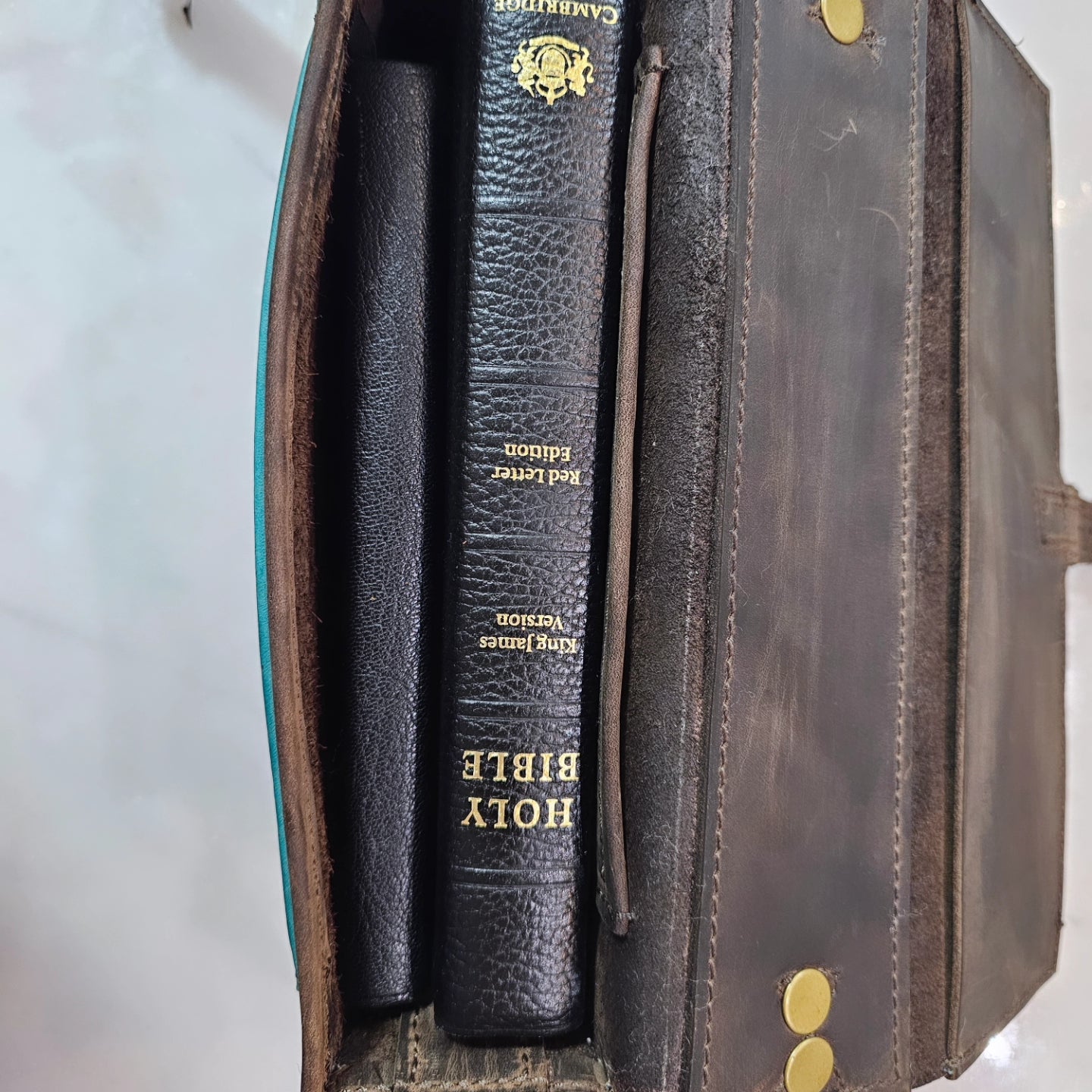 Alaska Dark Horse Crossbody Bag Buckle closure