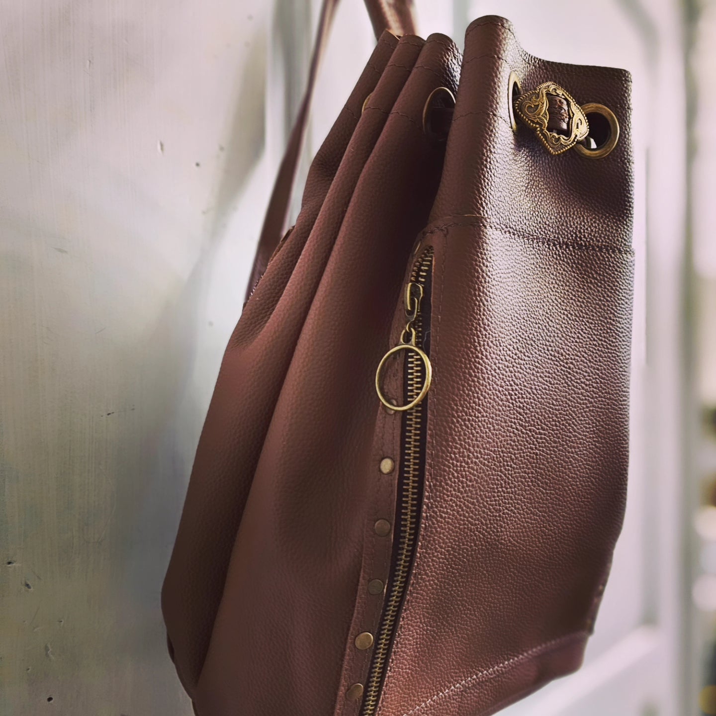 Elbow Creek Three large pockets. Backpack. Soft leather