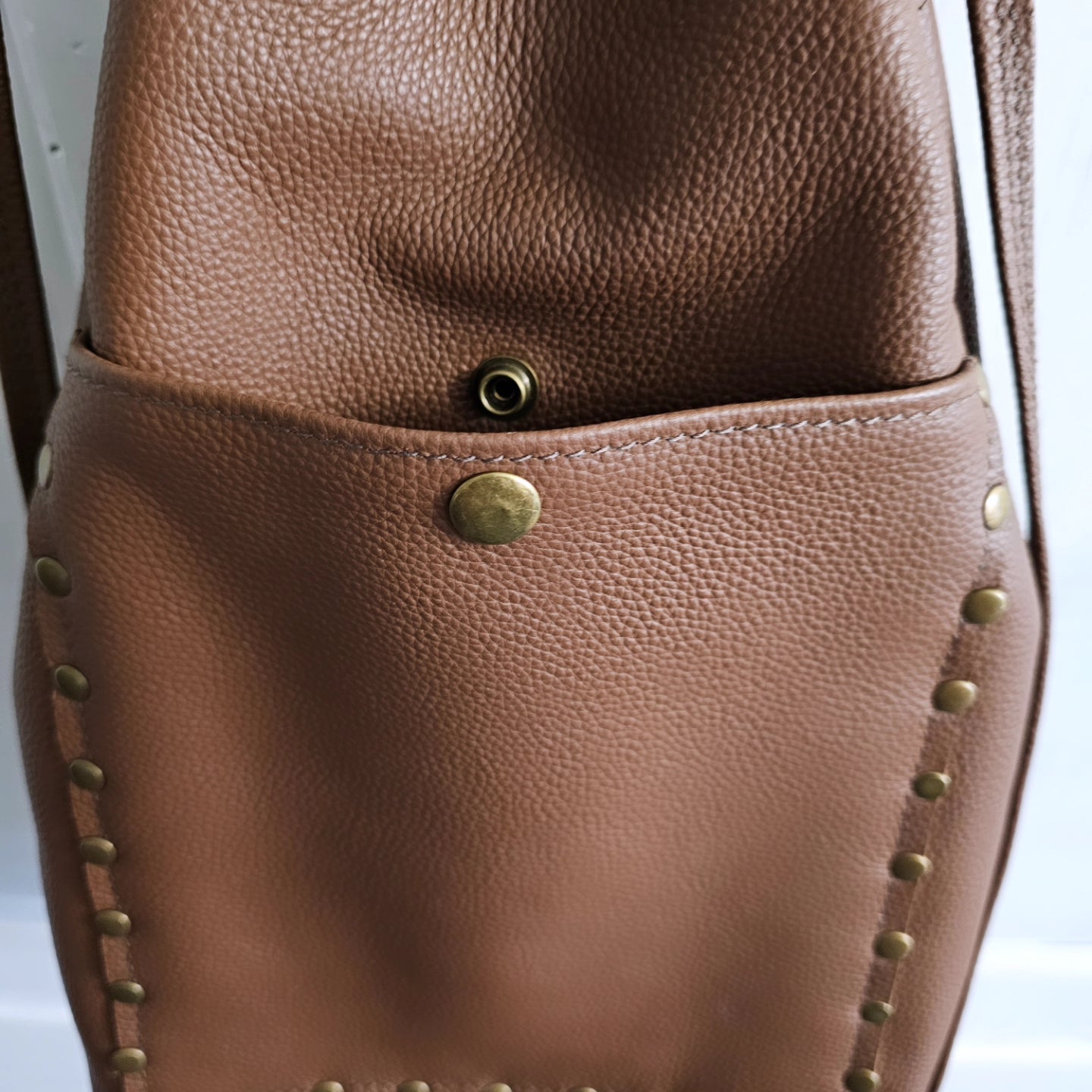 Elbow Creek Three large pockets. Backpack. Soft leather