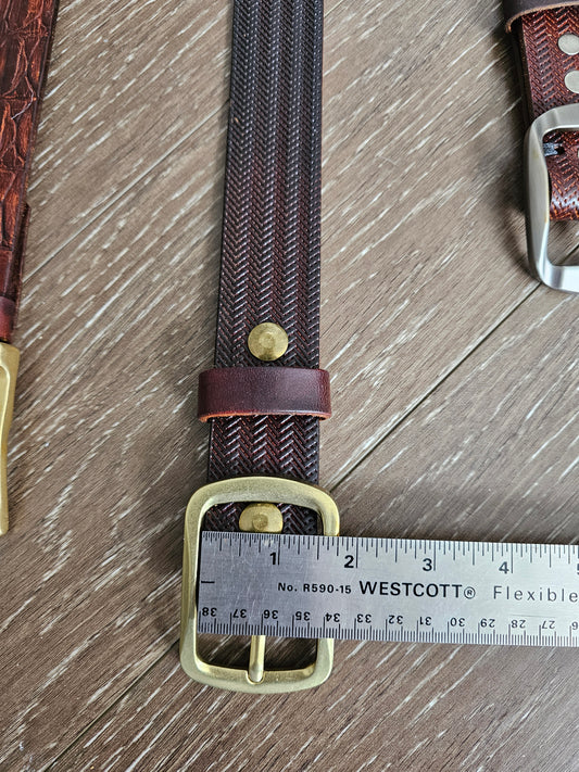 BELT LUXURY. SOLID BRASS BUCKLE EMBOSSED WEAVE