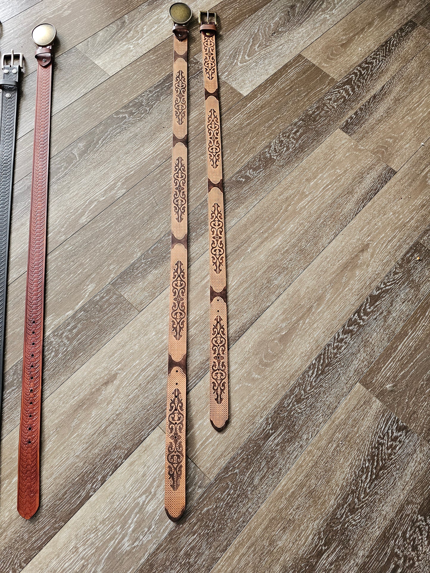 BELT WESTERN. PAINT EMBOSSED