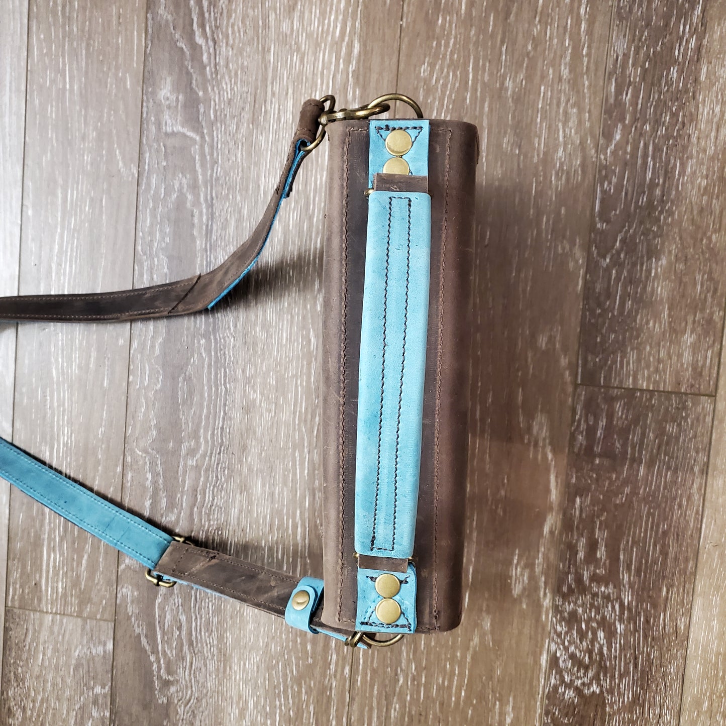 Alaska Dark Horse Crossbody Bag Buckle closure
