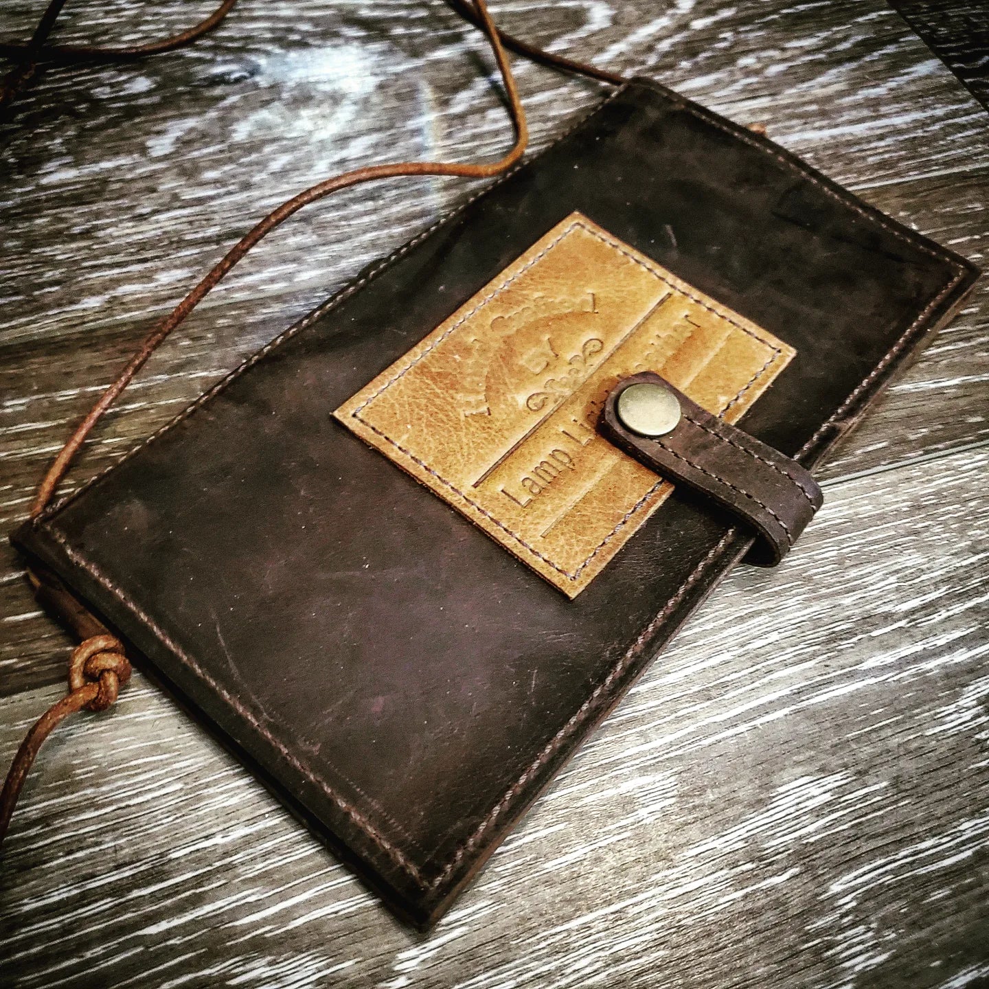 Essentials wallet in Brown