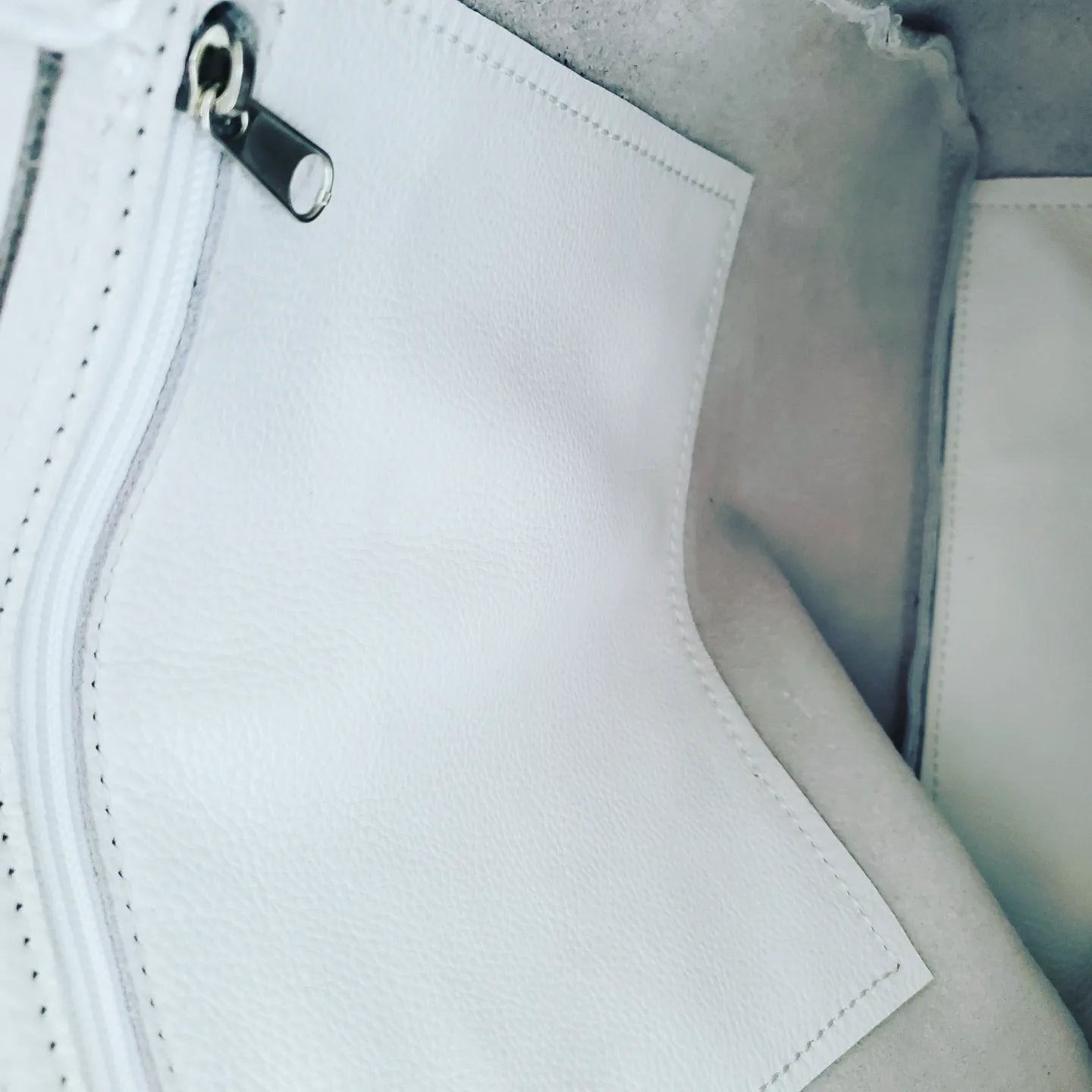 Feather White Tote19