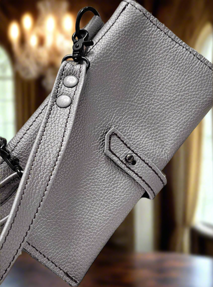Silver Pebble Essentials (black hardware)