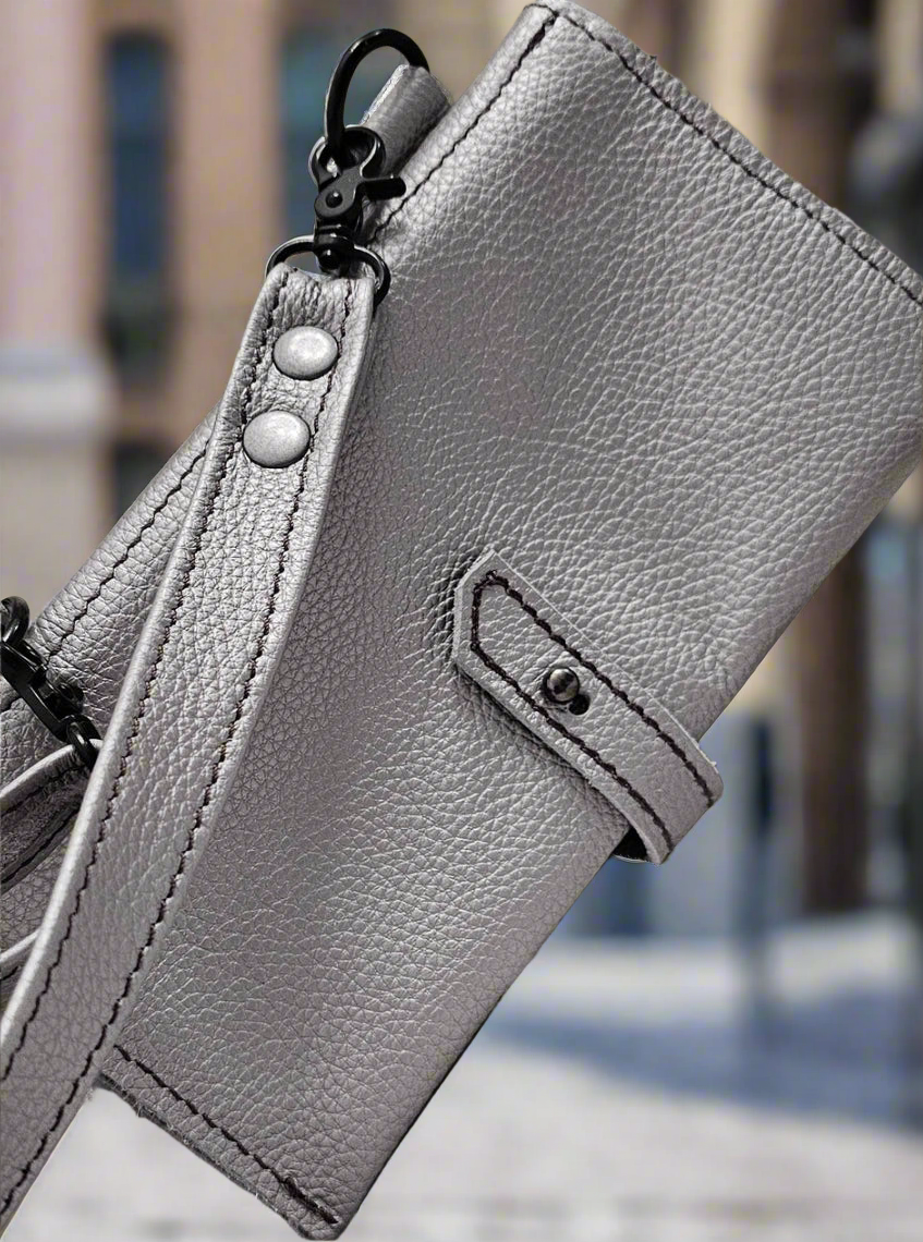 Silver Pebble Essentials (black hardware)